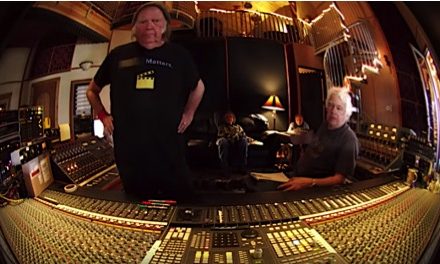 Neil Young presenta el trailer de Mountaintop